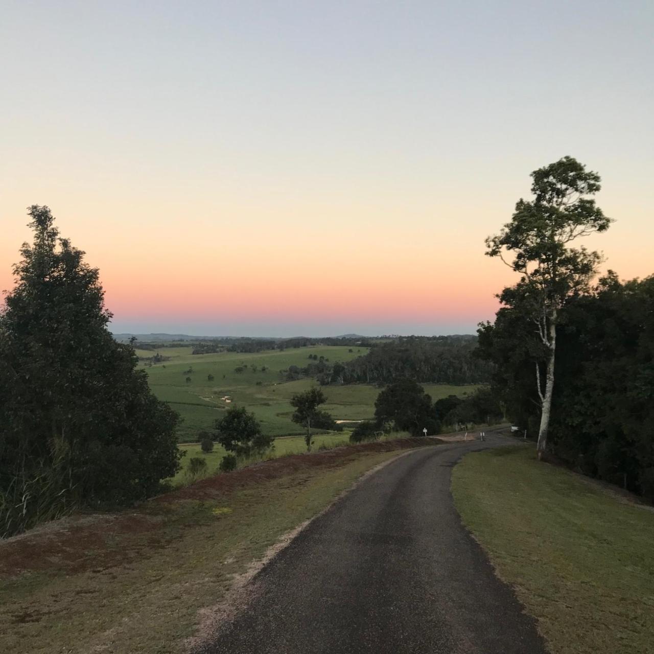 Mt Quincan Crater Retreat Yungaburra Extérieur photo